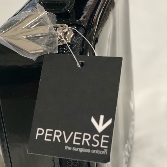 Black “Vain”Perverse eye glasses case - Picture 8 of 13